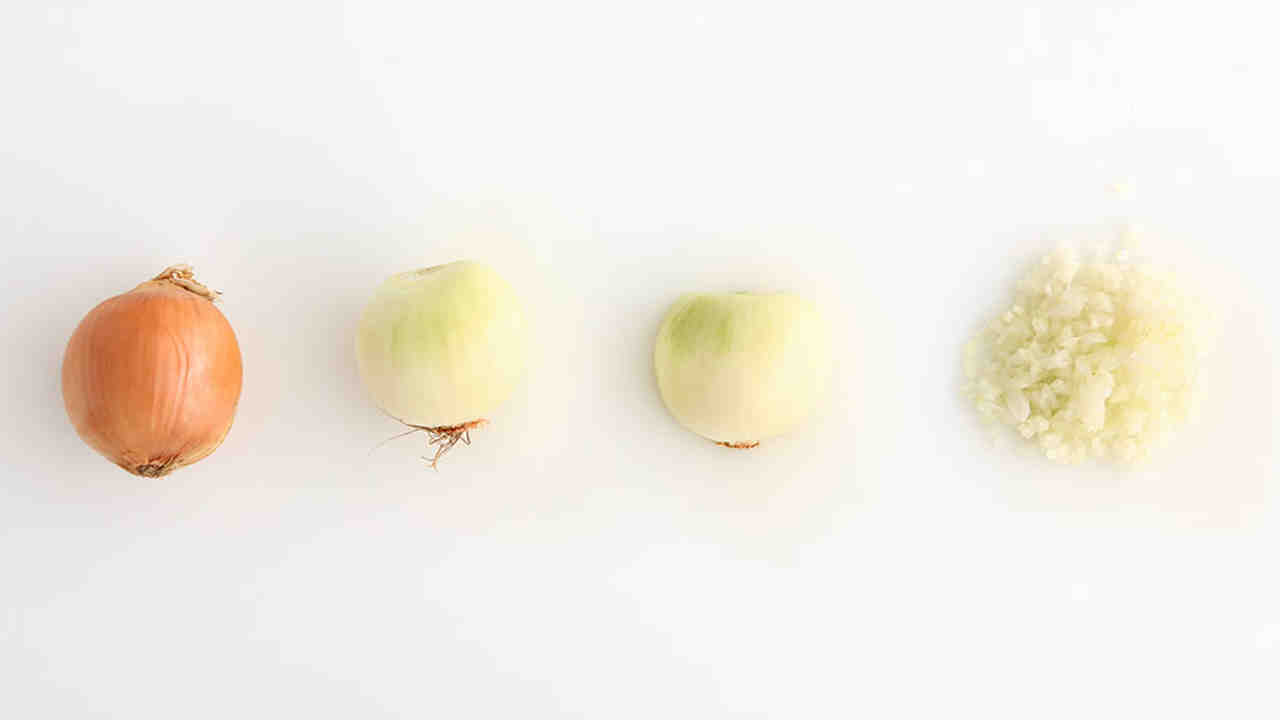 How To Mince An Onion Martha Stewart