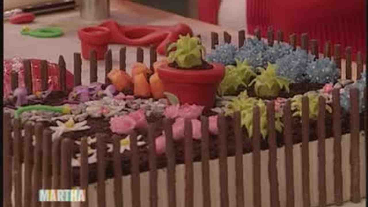Video Secret Garden Cake Part 2 Martha Stewart