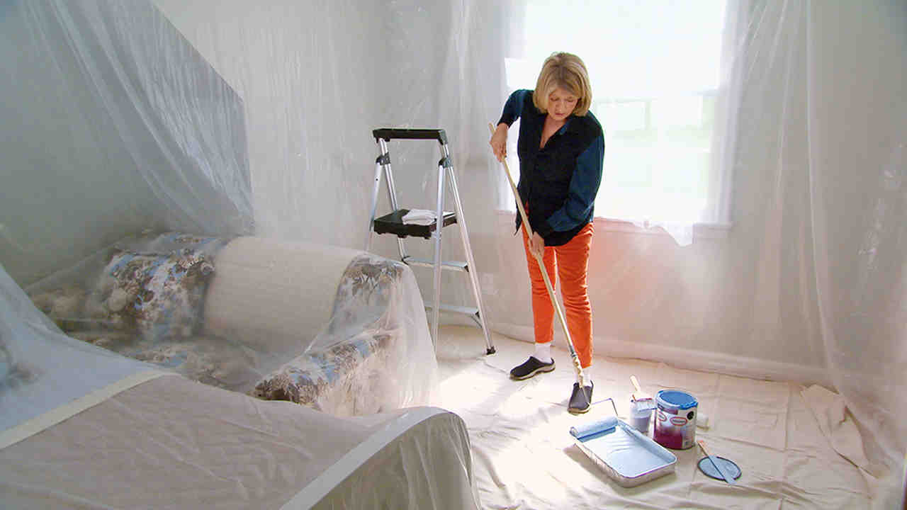 Video Ask Martha Painting A Ceiling Martha Stewart