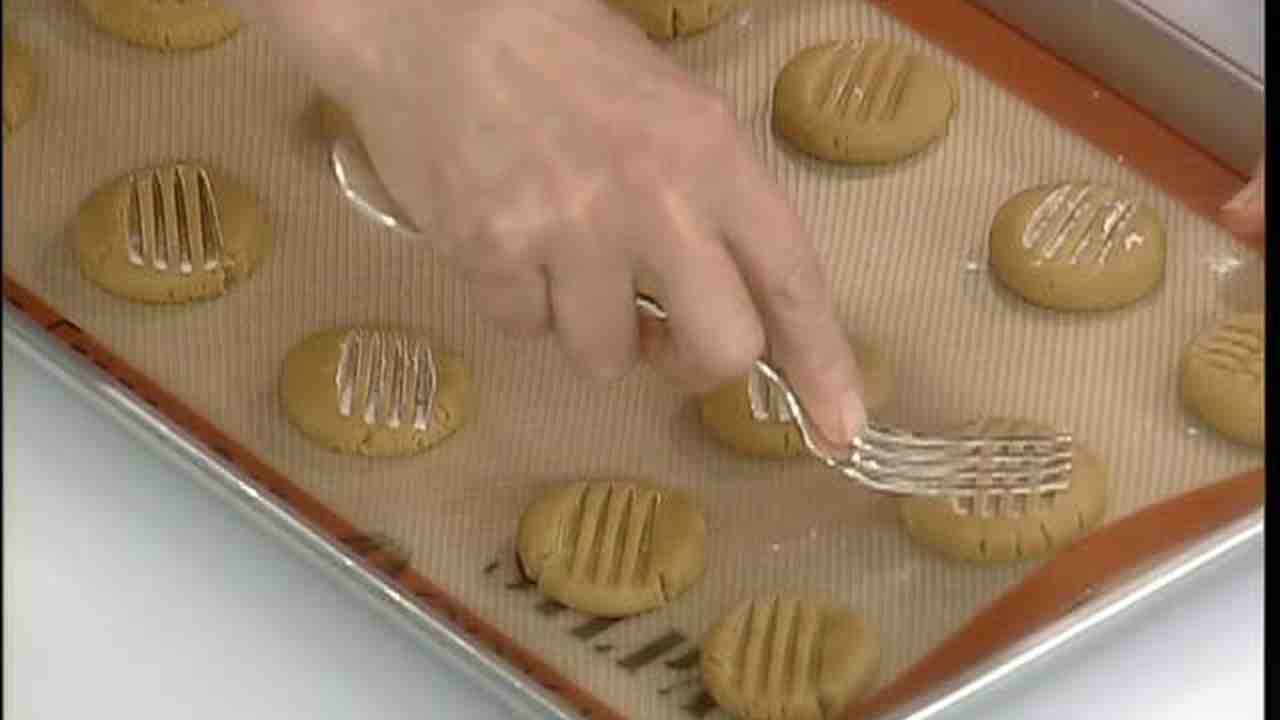 Video Old Fashioned Peanut Butter Cookies Martha Stewart