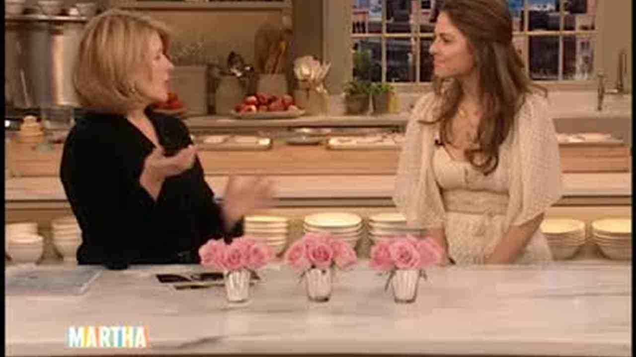 Video Martha Surprises A Couple Celebrity And Destination