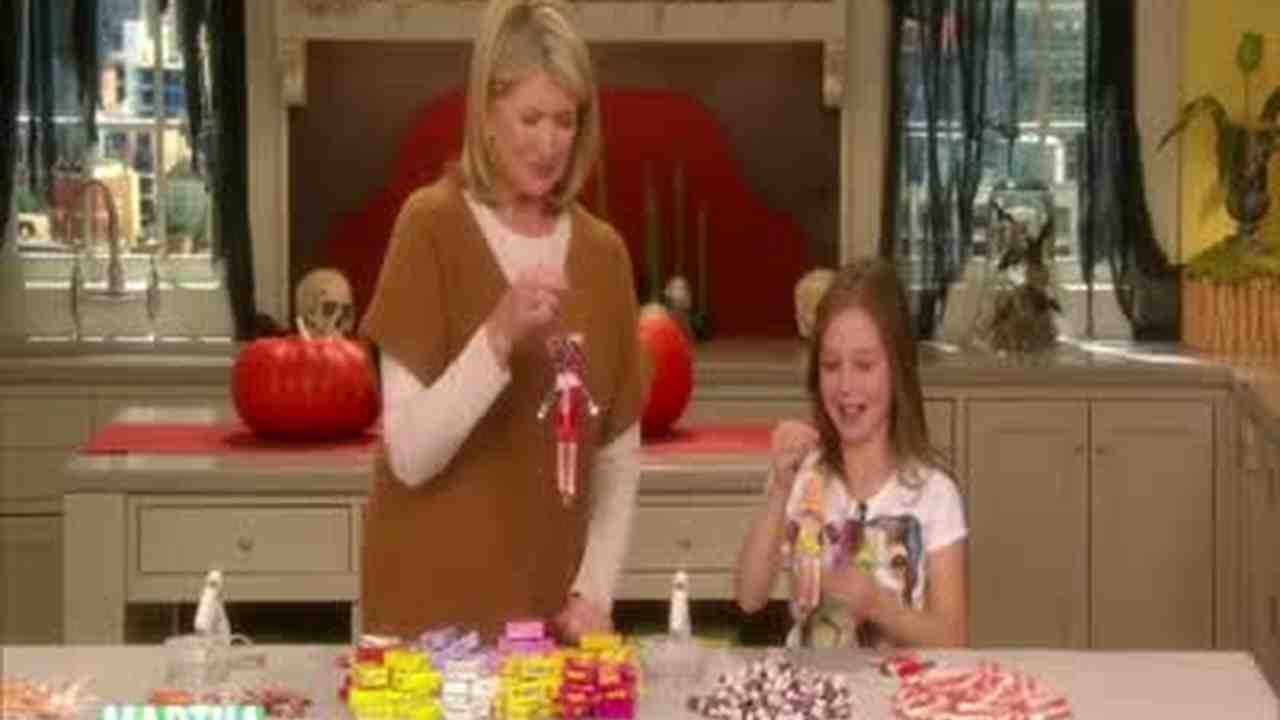 People Decorating For Halloween video: candy people decorations for halloween | martha stewart People Decorating For Halloween video: candy people decorations for halloween | martha stewart
