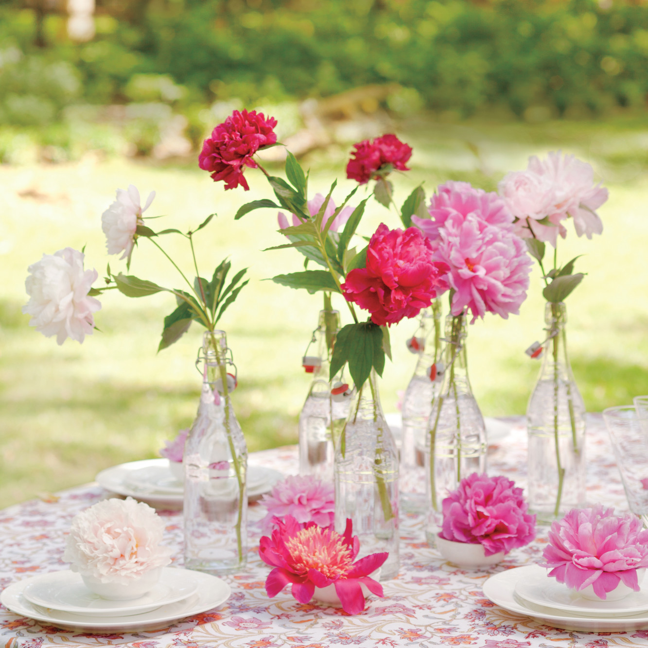 цветочная композиция на стол с пионами