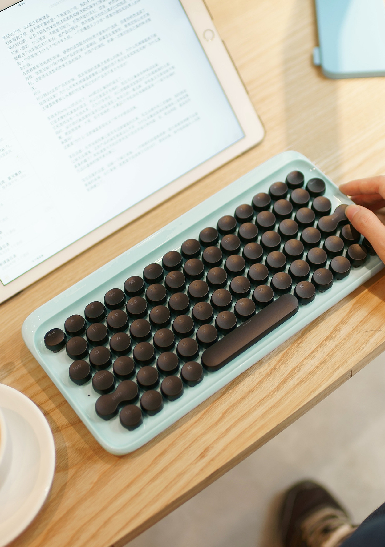 Dear, Antique Lovers: You Need This Mechanical Typewriter Keyboard