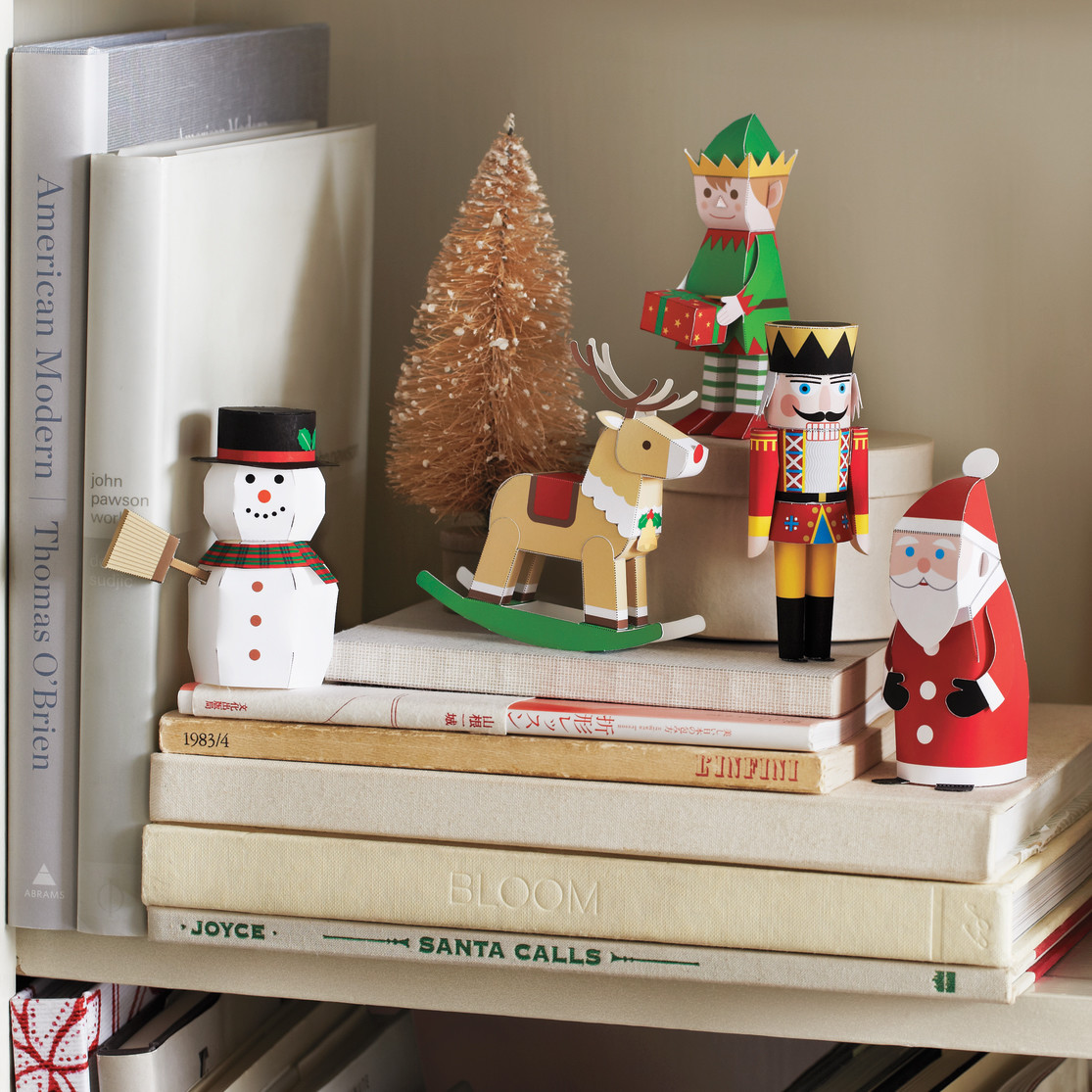 HOME SWEET HOME When Martha gives a caroling party, the sounds and the flavors of the season meld in perfect harmony. This festive buffet menu balances the savory and the sweet.