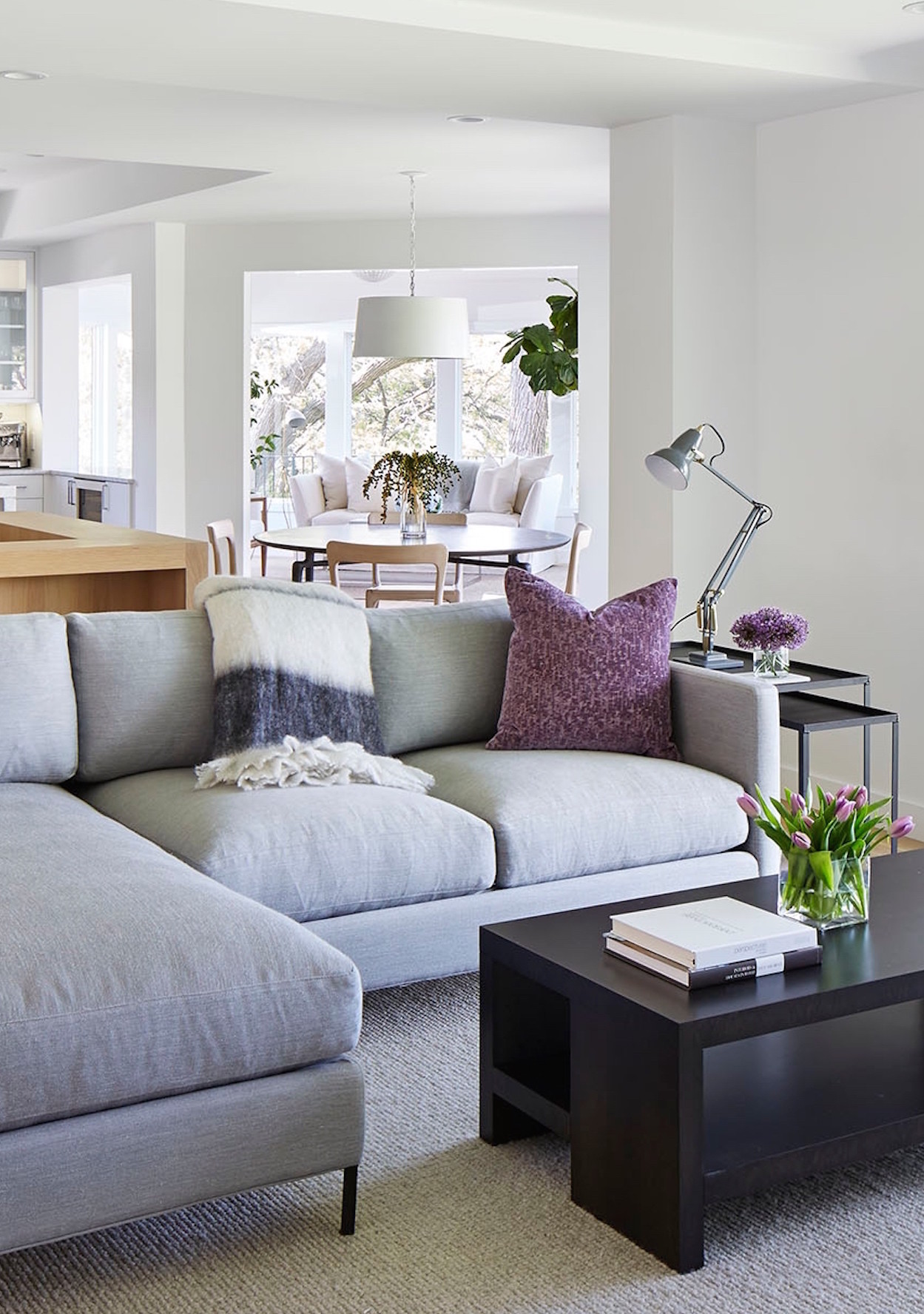 10 Rules to Keep in Mind When Decorating a Living Room