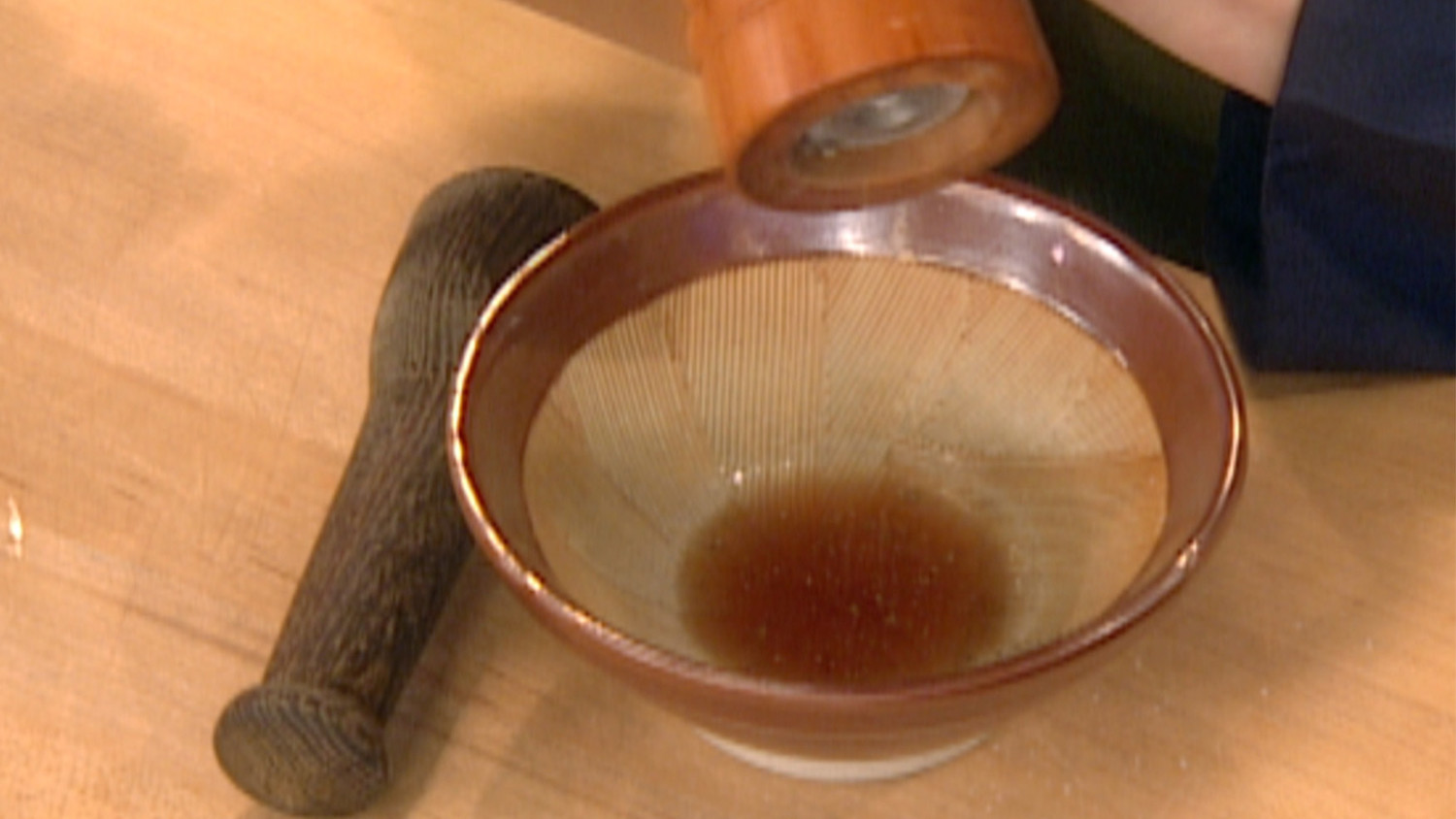 Video Garlic Vinaigrette Dressing Martha Stewart