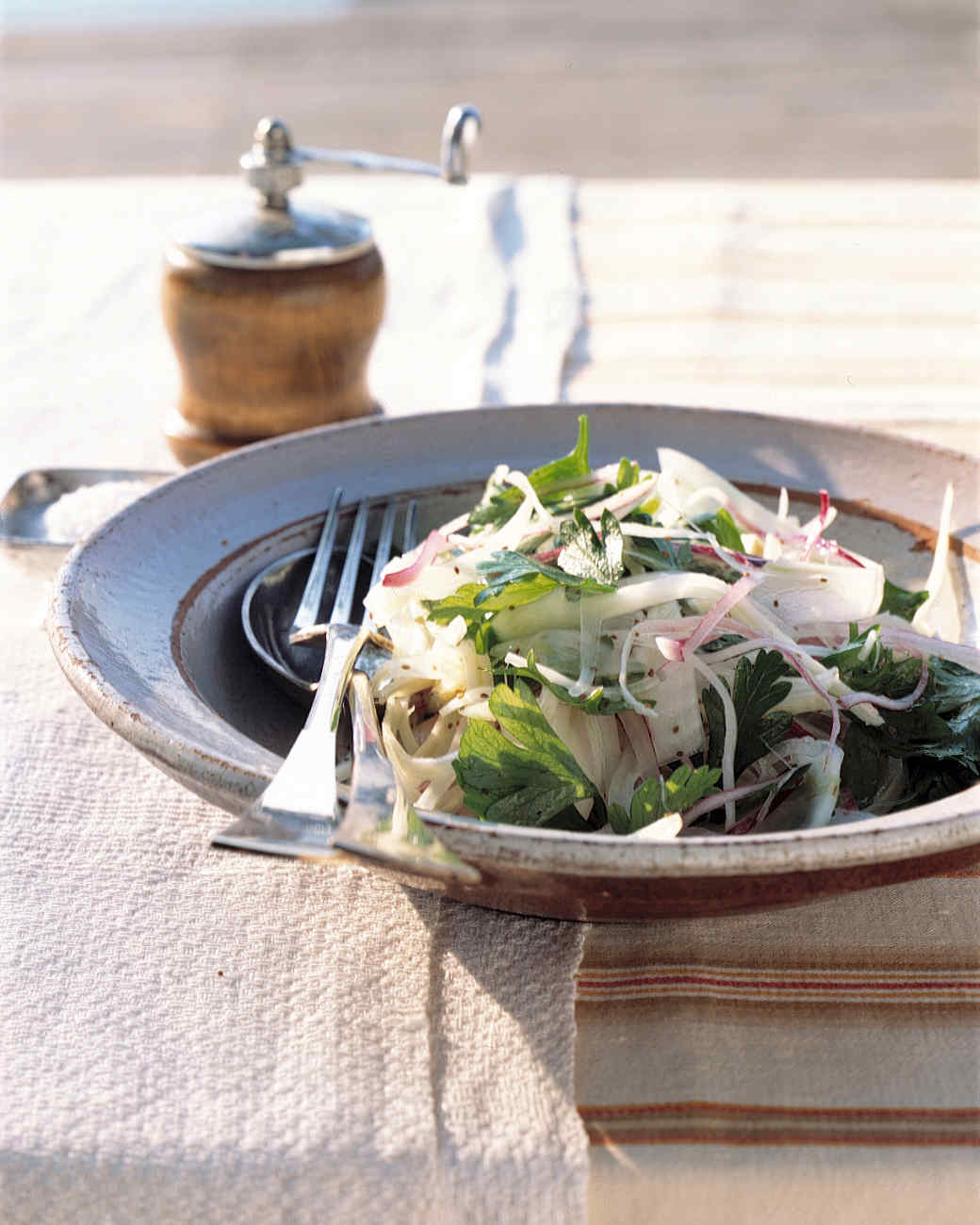 Onion and Parsley Salad 