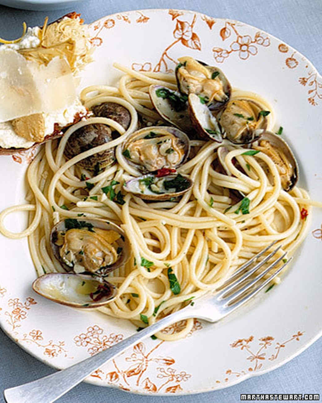 Spaghetti With Clams Recipe | Martha Stewart