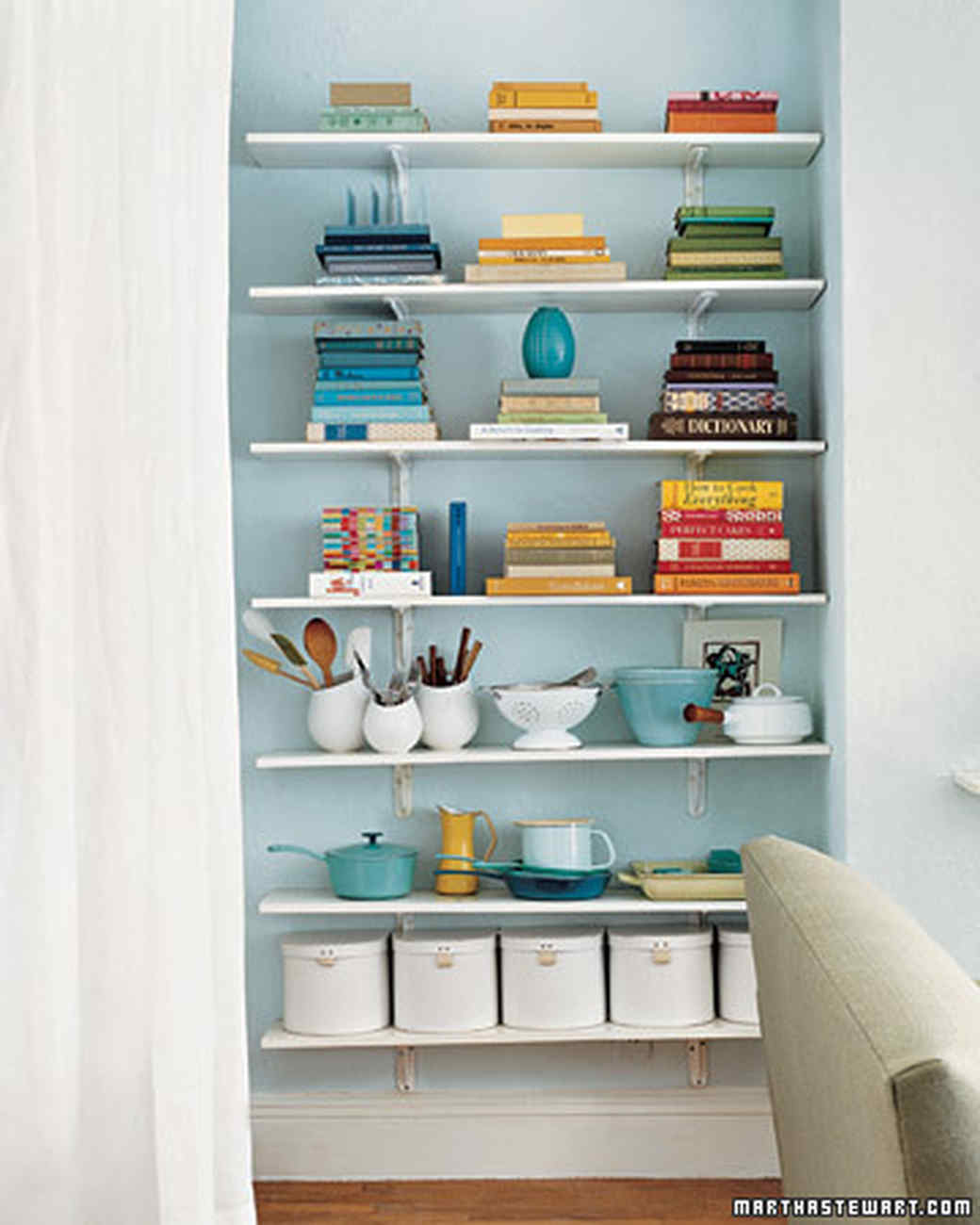 real page turners our favorite bookshelf organizing ideas real page turners our favorite bookshelf organizing ideas