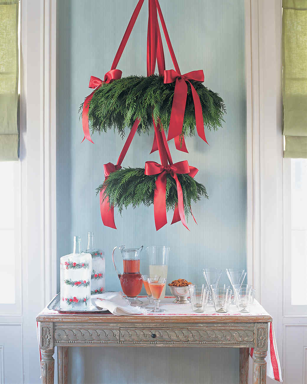 Quick Christmas Decorating Ideas  Martha Stewart