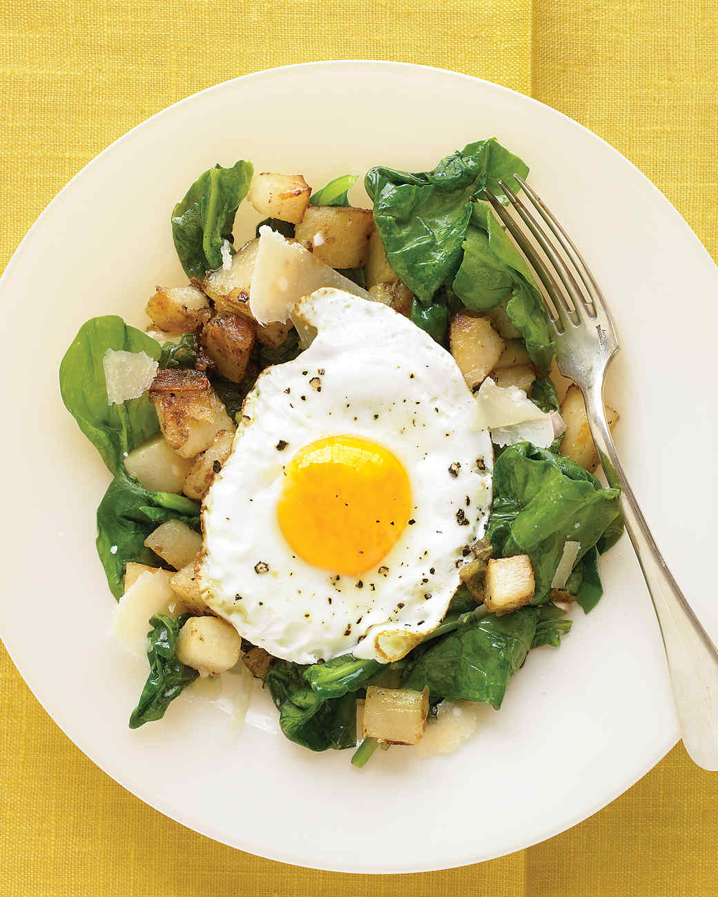 Warm Spinach Salad With Fried Egg And Potatoes 6347