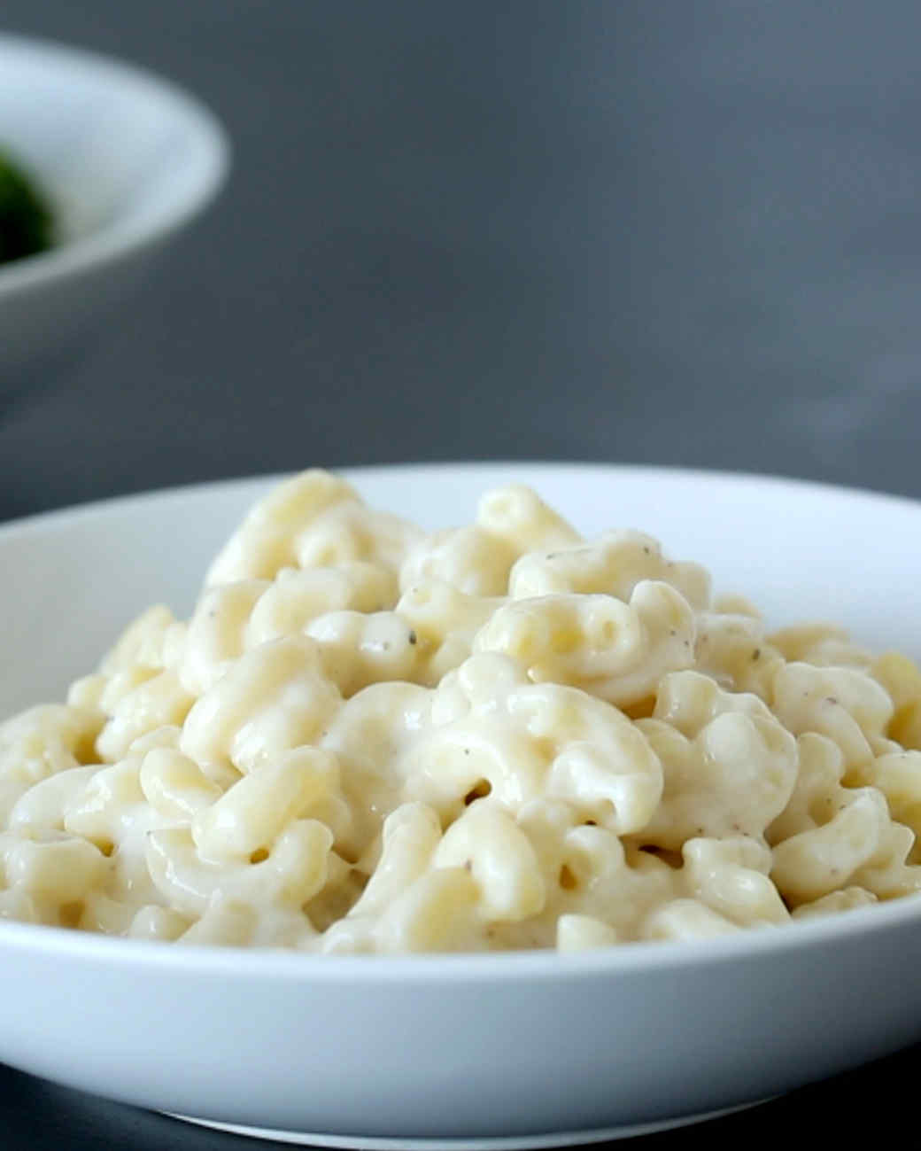 different types of mac and cheese sauce