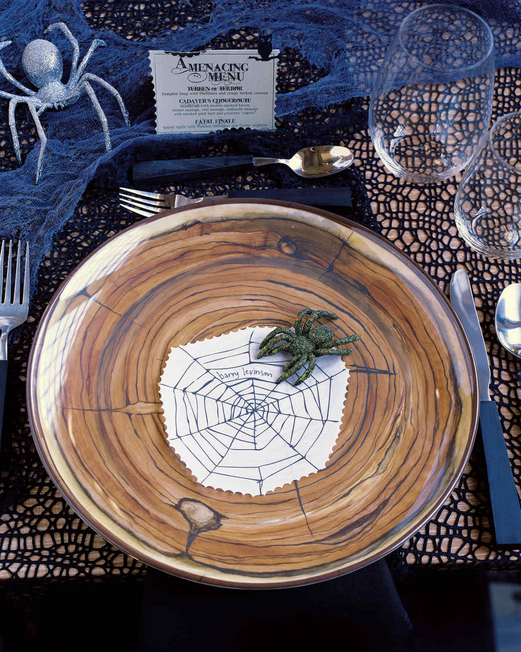 Holiday Table Decorations from ''The Martha Stewart Show'' and More