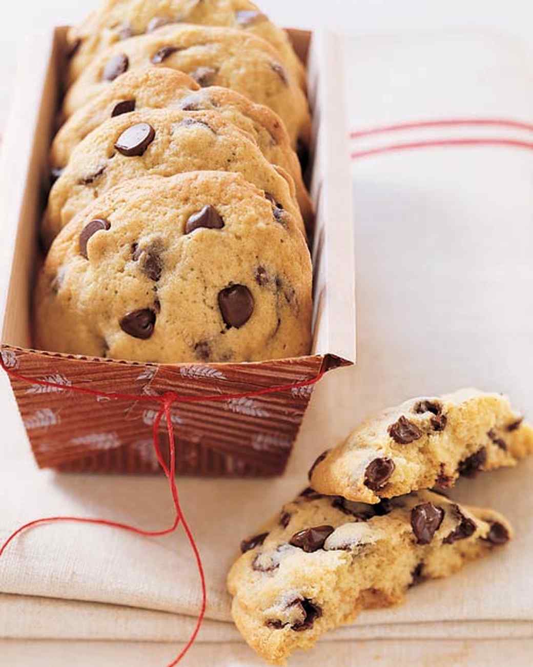 martha stewart's almond crescent cookies recipe