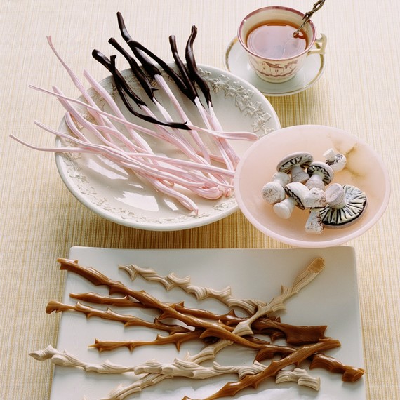 twigswteacup.jpg (skyword:345474)