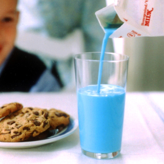 la100589_0404_milk.jpg
