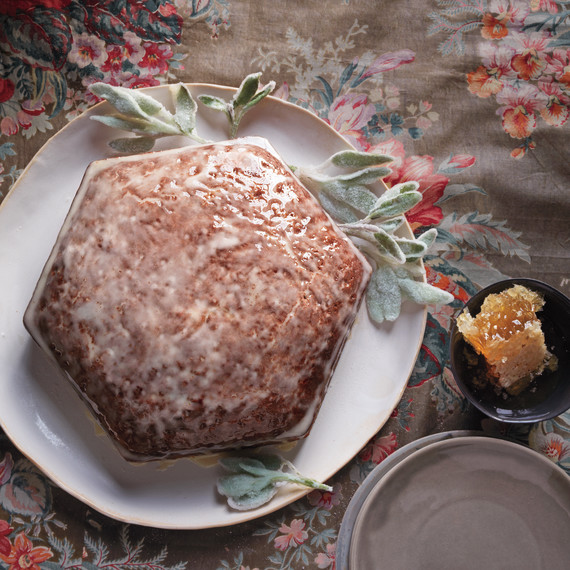 honey-cake-md110802.jpg