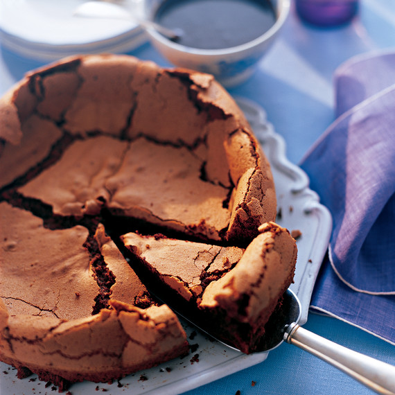 mla103618_0408_cake.jpg