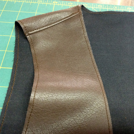 topstitch-vest-0915.jpg (skyword:182682)