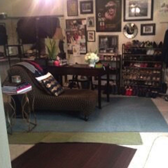 closetmakeover_before_0819.jpg (skyword:179172)