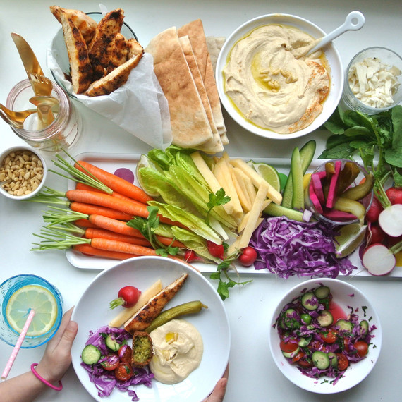 hummus-meal-kids-0116.jpg (skyword:223270)