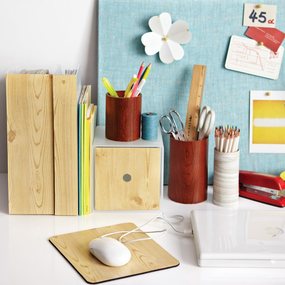 mld106561_0311_desk05.jpg