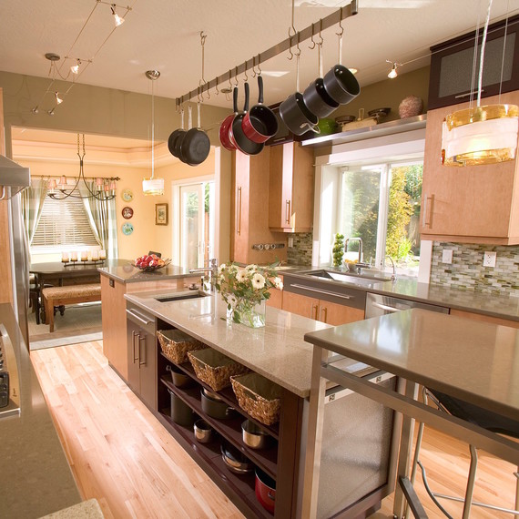 hanging-pots-pans-1016.jpg (skyword:353059)