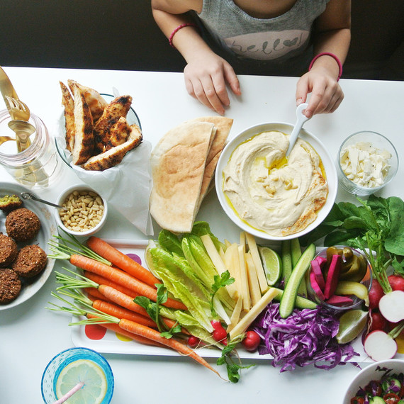 hummus-kids-fresh-0116.jpg (skyword:223268)