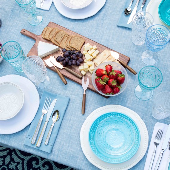 casey-wilson-table-0617