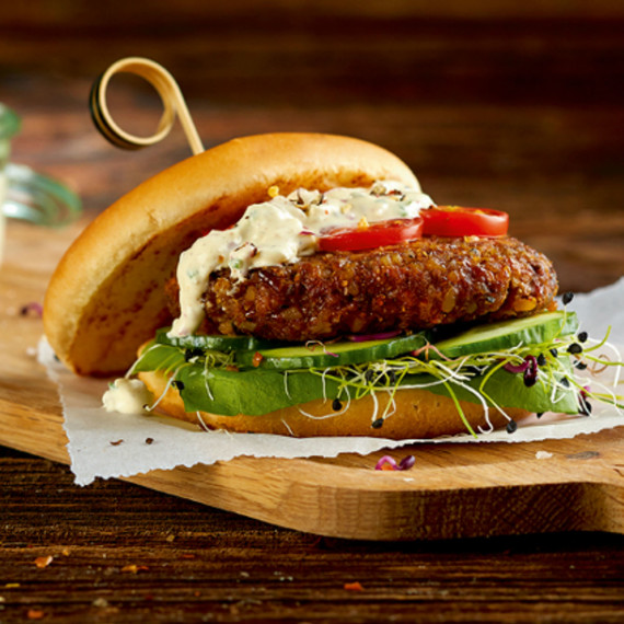 mealworm-burger-jan2017.jpg (skyword:386666)