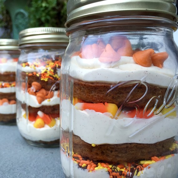 pumpkinspicejarcupcakes10_1015.jpg (skyword:196358)