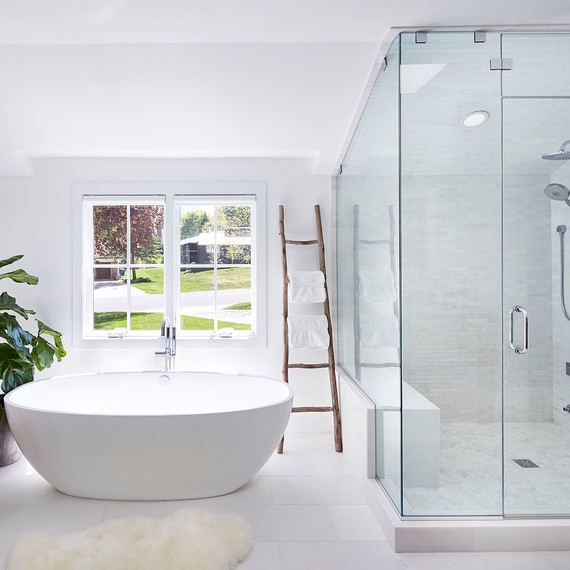 simple-modern-bathroom-1116.jpg (skyword:362790)