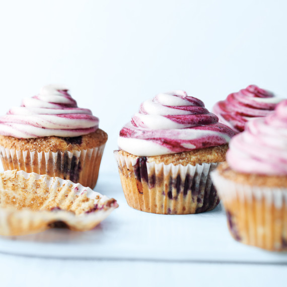 blueberry-cupcakes-mld108857.jpg