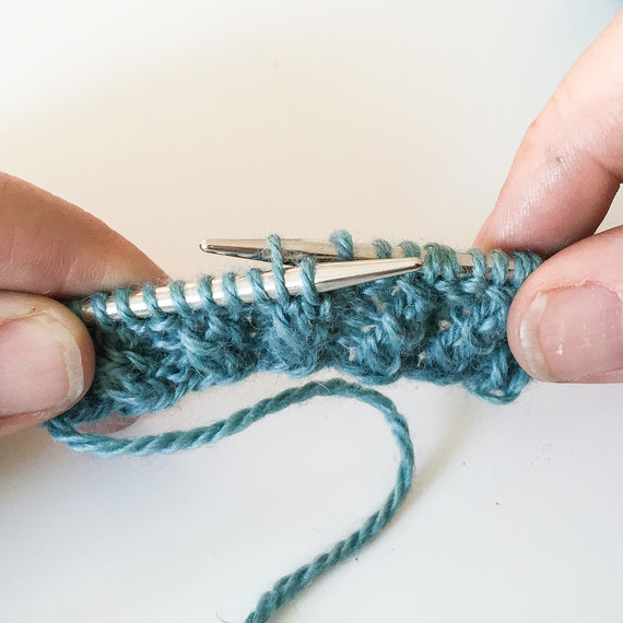 mock-cable-ribbing-0915-9622.jpg (skyword:188669)