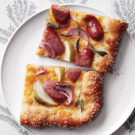 sausage-pizza-239-exp2-d112221.jpg