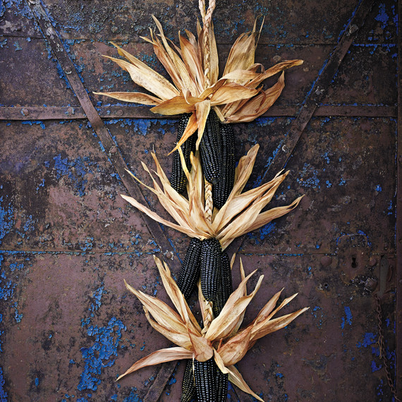 black-corn-garland-083-d111767-r.jpg