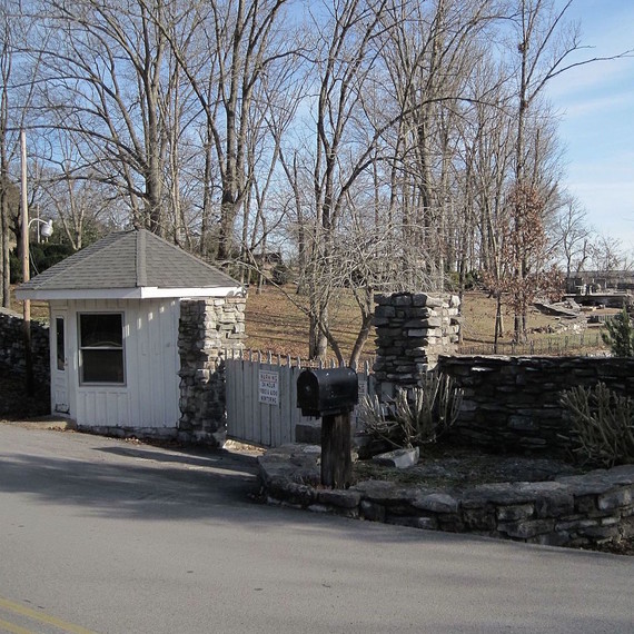 johnny-cash-tennessee-house-1216.jpg (skyword:371423)