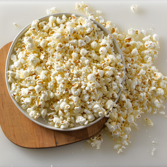 chocolate-peanutbutter-popcorn-02166.jpg (skyword:225108)