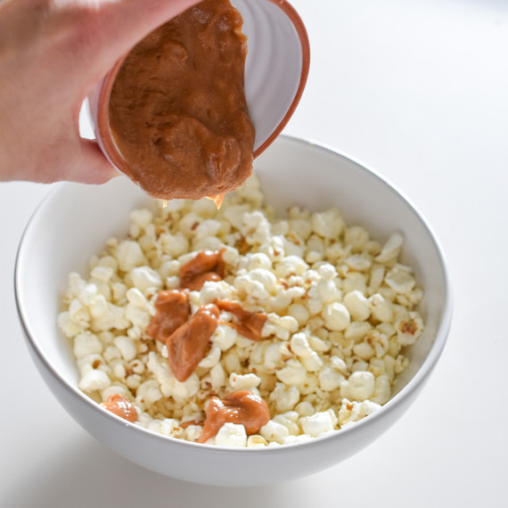 chocolate-peanutbutter-popcorn-02167.jpg (skyword:225110)