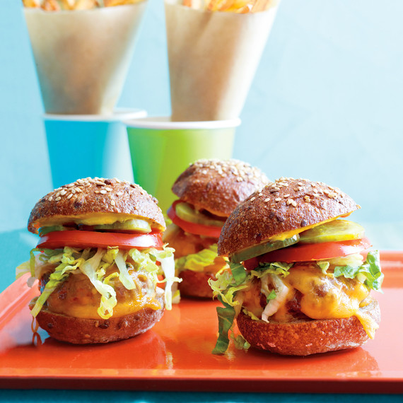 med106461_0111_sup_mini_cheeseburgers.jpg