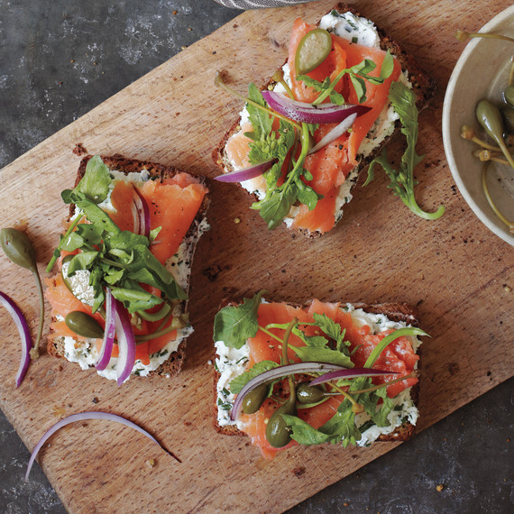 aran-goyoaga-tartines-salmon-mbd109086.jpg