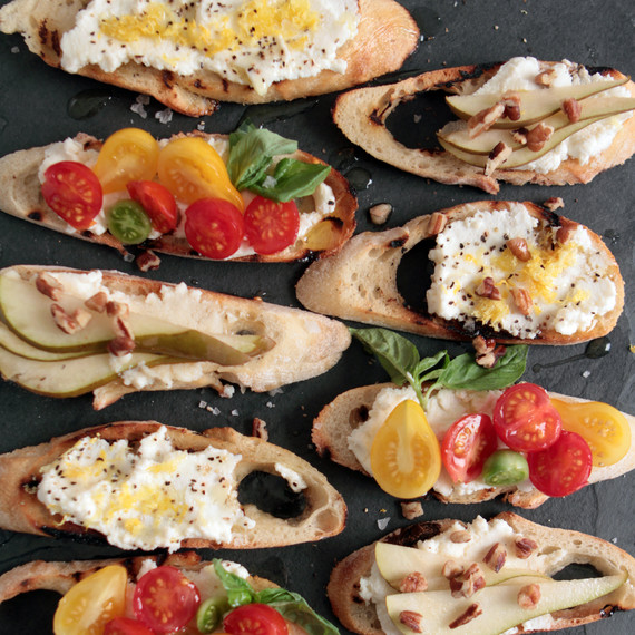 books-appetizers-modernproper-crostini-mrkt-1015.jpg