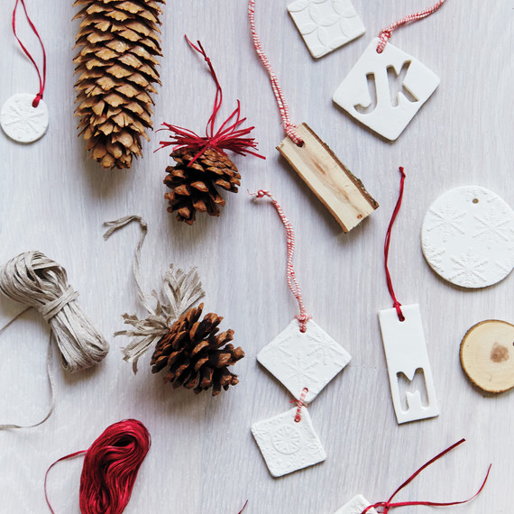 christmas-lake-tahoe-ornament-details-5774-d111862.jpg