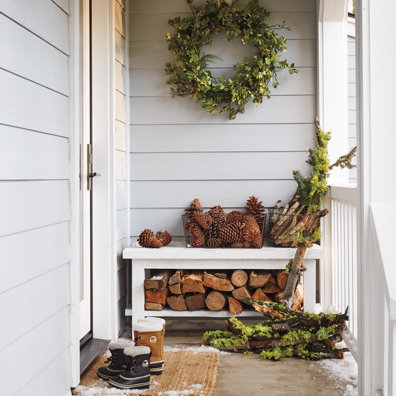christmas-lake-tahoe-wreath-front-door-9077-d111862.jpg