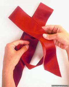 tying a wreath bow martha stewart tying a wreath bow martha stewart