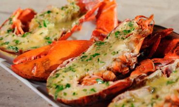 Video: Traditional Hollandaise Sauce | Martha Stewart