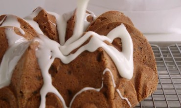 Video: Lemon Bundt Cake | Martha Stewart