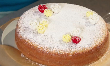 Video: Lemon Bundt Cake | Martha Stewart