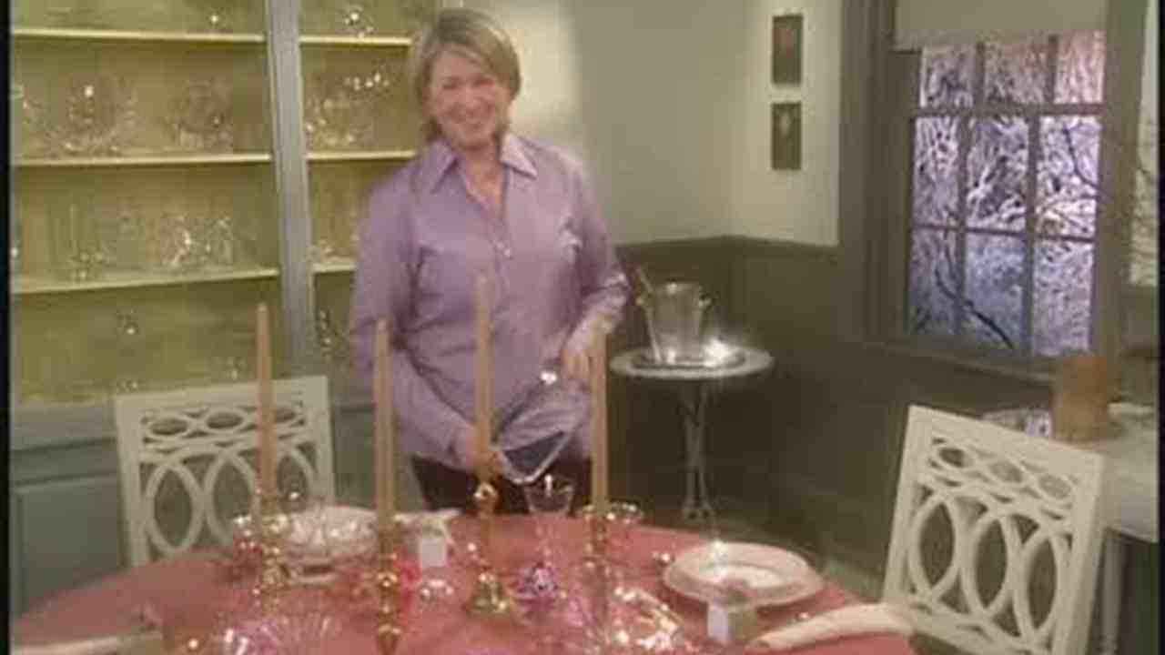 Video: Pink Valentine\'s Day Table | Martha Stewart Video: Pink Valentine\'s Day Table | Martha Stewart